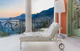 16 pièces villa 1000 m² à Roquebrune - Cap Martin, France. Price on request