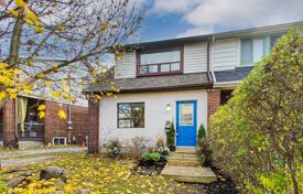 4 pièces maison mitoyenne à East York, Canada. C$1,149,000