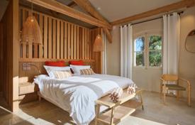 Villa – La Croix-Valmer, Côte d'Azur, France. 20,000 € par semaine