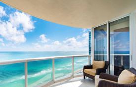 Penthouse – Collins Avenue, Miami, Floride,  Etats-Unis. $3,900,000
