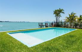 5 pièces villa 230 m² à Miami Beach, Etats-Unis. 1,983,000 €