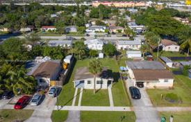 Maison en ville – Fort Lauderdale, Floride, Etats-Unis. $320,000