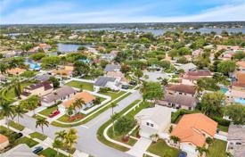 Maison en ville – Pembroke Pines, Broward, Floride,  Etats-Unis. $780,000
