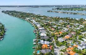 Maison en ville – Miami Beach, Floride, Etats-Unis. $5,596,000