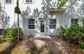 Maison en ville – Pompano Beach, Floride, Etats-Unis. $460,000