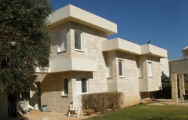 Maison de campagne – Netanya, Center District, Israël. $2,535,000