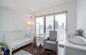 8 pièces appartement à Yonge Street, Canada. C$1,270,000