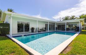 Villa – Miami Beach, Floride, Etats-Unis. $1,990,000
