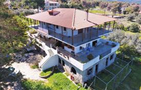 Villa – Loutraki, Péloponnèse, Grèce. 320,000 €