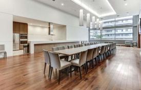 1 pièces appartement à Lake Shore Boulevard West, Canada. C$742,000