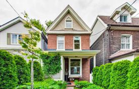 Maison en ville – Pape Avenue, Toronto, Ontario,  Canada. C$1,444,000