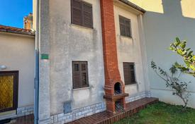 4 pièces maison en ville 120 m² à Pula, Croatie. 309,000 €