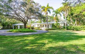 Maison de campagne – Miami, Floride, Etats-Unis. $1,998,000