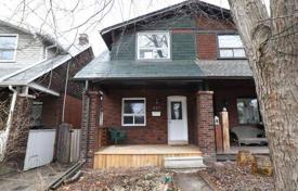 Maison mitoyenne – Kingston Road, Toronto, Ontario,  Canada. C$1,160,000