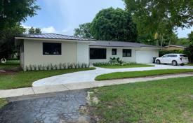 Maison de campagne – South Miami, Floride, Etats-Unis. $1,030,000