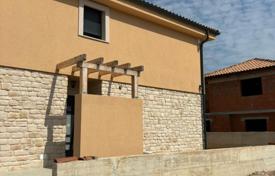 7 pièces maison en ville 155 m² en Comté d'Istrie, Croatie. 505,000 €