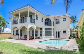 Villa – Hollywood, Floride, Etats-Unis. $1,599,000