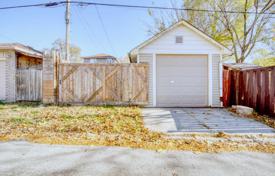 3 pièces maison en ville en York, Canada. C$1,263,000