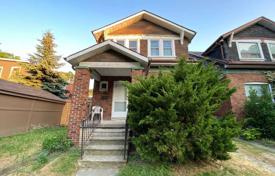 Maison en ville – East York, Toronto, Ontario,  Canada. C$1,137,000