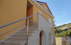 9 pièces maison en ville 291 m² en Comté de Split-Dalmatie, Croatie. 739,000 €