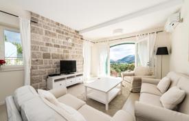 3 pièces maison mitoyenne 126 m² à Herceg Novi (ville), Monténégro. 350,000 €