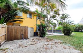 Maison en ville – Lake Worth, Palm Beach, Floride,  Etats-Unis. $800,000