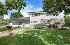 Villa – Miami, Floride, Etats-Unis. $1,025,000
