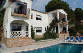 6 pièces villa 250 m² à Tossa de Mar, Espagne. 595,000 €