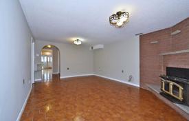 4 pièces maison mitoyenne à North York, Canada. C$1,163,000