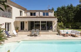 Villa – Le Cannet, Côte d'Azur, France. 1,890,000 €
