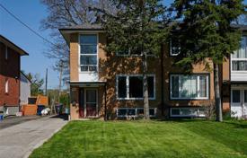 Maison mitoyenne – North York, Toronto, Ontario,  Canada. C$1,543,000