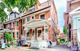 Maison mitoyenne – Glenholme Avenue, York, Toronto,  Ontario,   Canada. C$1,375,000