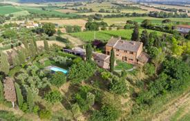 20 pièces villa 340 m² à Cortona, Italie. 1,450,000 €