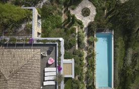 8 pièces villa à Mougins, France. 13,000 € par semaine