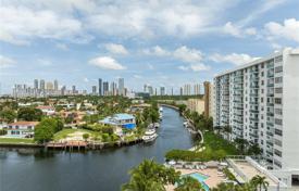 Copropriété – North Miami Beach, Floride, Etats-Unis. $380,000