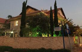 Maison de campagne – Netanya, Center District, Israël. $1,960,000