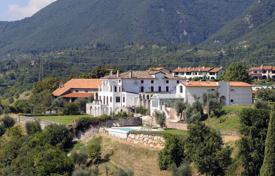 Villa – Brescia, Lombardie, Italie. 7,700 € par semaine