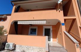 6 pièces maison en ville 200 m² à Ližnjan, Croatie. 450,000 €