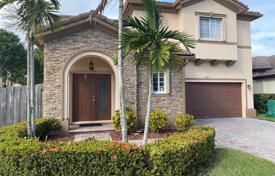 Maison en ville – Cutler Bay, Miami, Floride,  Etats-Unis. $625,000