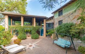 12 pièces villa 480 m² à Castel San Pietro Terme, Italie. 900,000 €