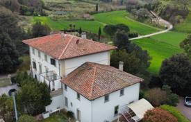 7 pièces villa 500 m² à Casciana Terme, Italie. 998,000 €