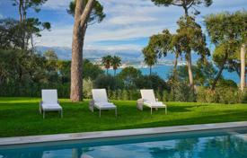 9 pièces villa à Antibes, France. Price on request