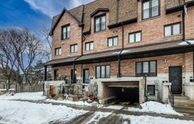 Maison mitoyenne – North York, Toronto, Ontario,  Canada. 1,024,000 €