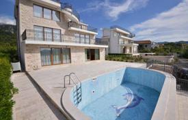3 pièces villa 430 m² à Herceg Novi (ville), Monténégro. 1,200,000 €