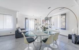 Villa – Cannes, Côte d'Azur, France. 2,650,000 €