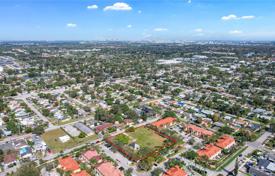 Maison en ville – Hollywood, Floride, Etats-Unis. $1,199,000