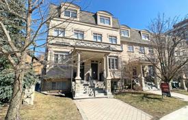Maison mitoyenne – North York, Toronto, Ontario,  Canada. C$1,916,000