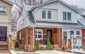 Maison mitoyenne – East York, Toronto, Ontario,  Canada. C$1,263,000