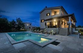Maison en ville – Svetvinčenat, Comté d'Istrie, Croatie. 650,000 €
