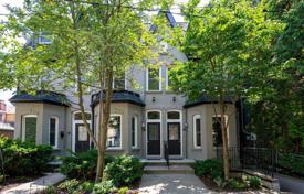 3 pièces maison mitoyenne à Old Toronto, Canada. C$1,899,000